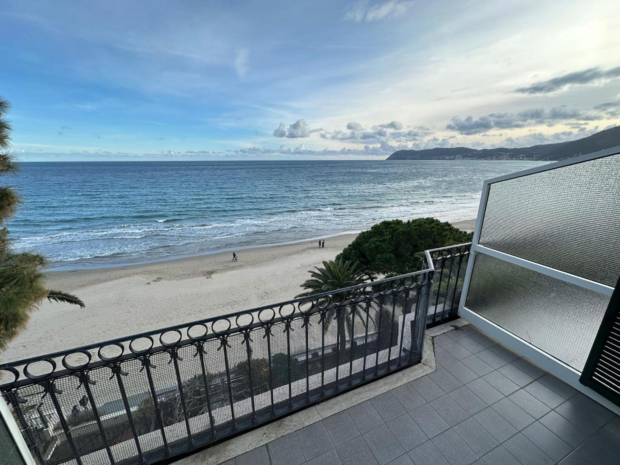 Bellavista Appartamento Sul Mare Alassio Exterior foto